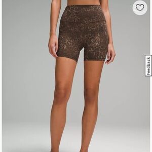 Truleopard Lululemon Biker shorts 6 inch size 6